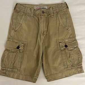 American Eagle Men’s cargo shorts